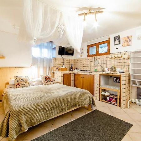 Tabor 1 Casa Vacanza In Villa 나폴리 외부 사진