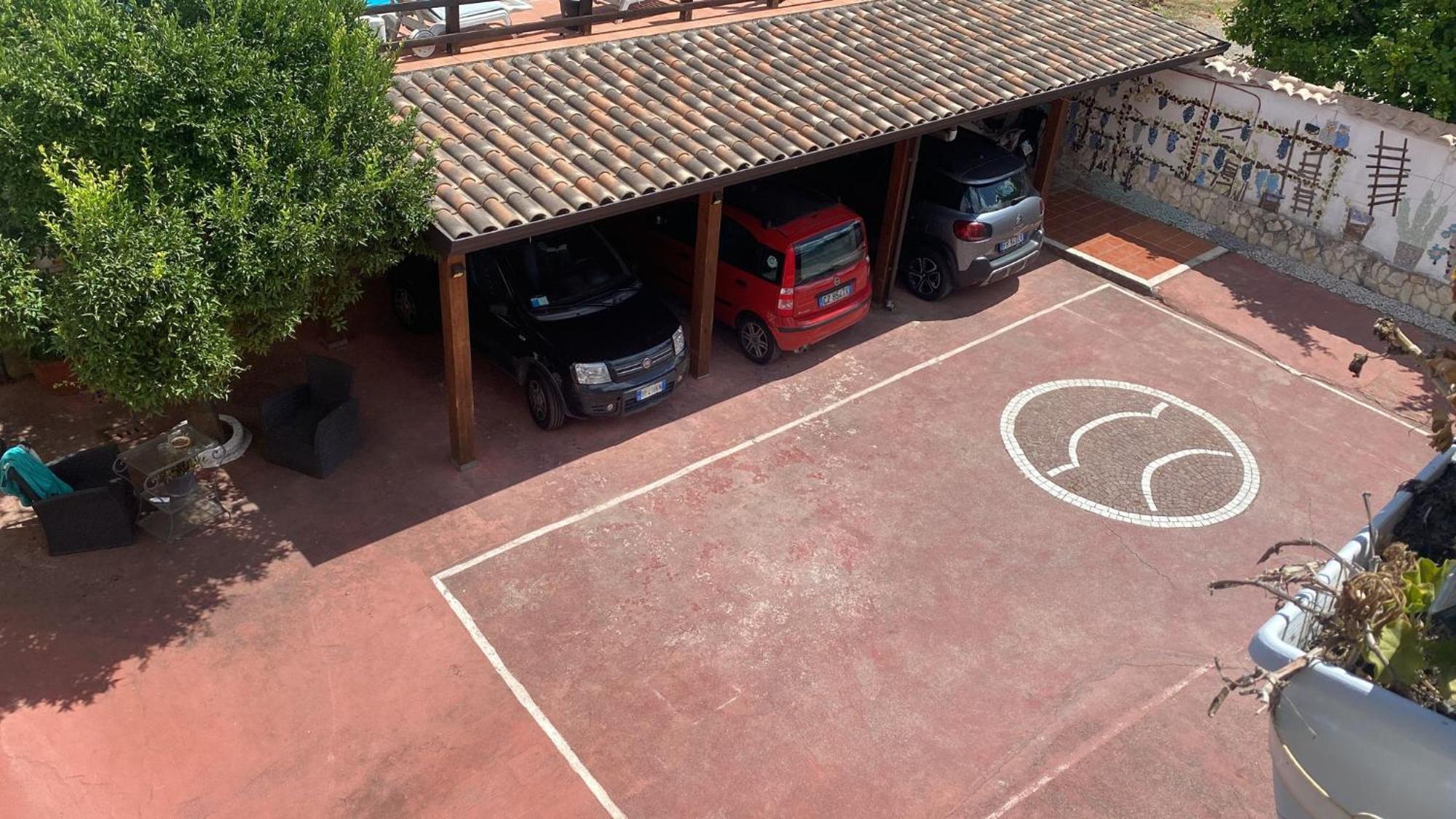 나폴리 Tabor 1 Garden & Parking 아파트 외부 사진